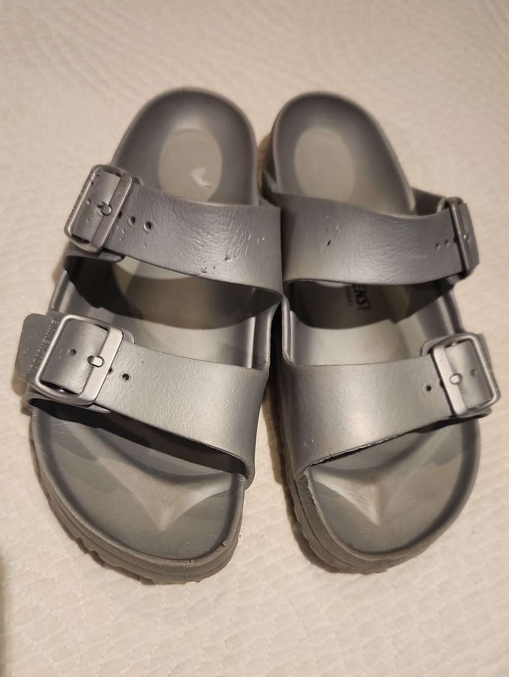 Birkenstock Arizona Two-Buckle Slide Sandals in Gray/Silver Sz. 40